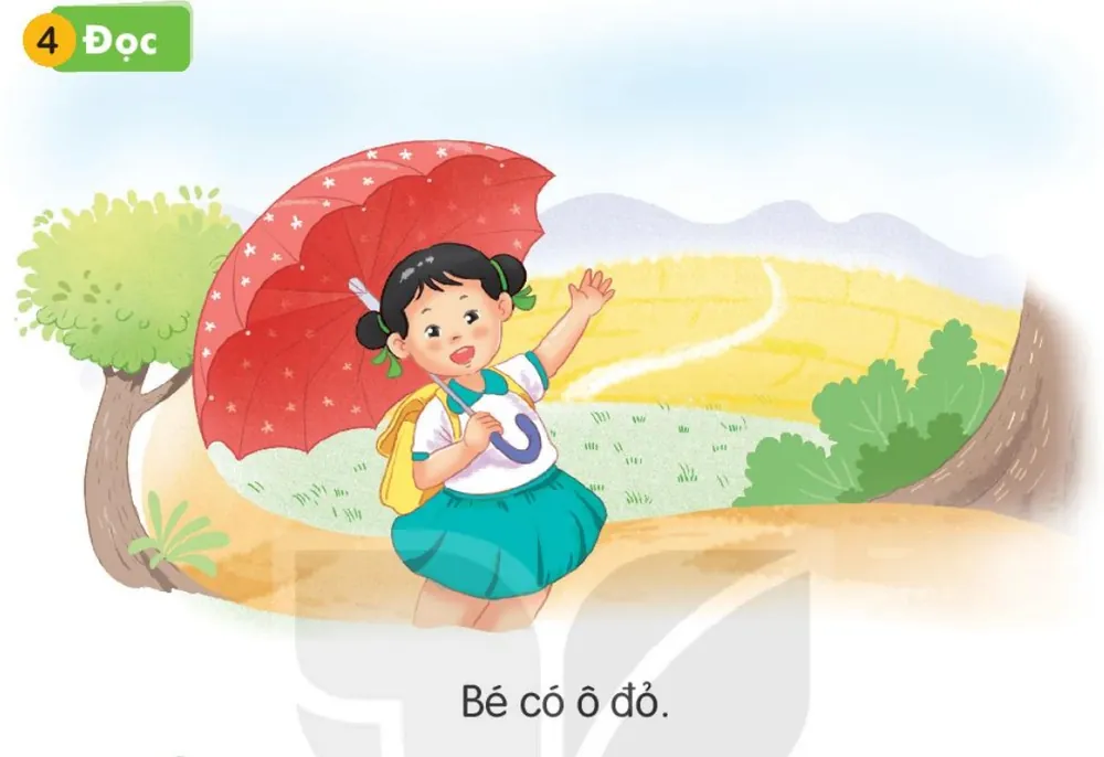 bé che chiếc ô đỏ, vẫy tay.