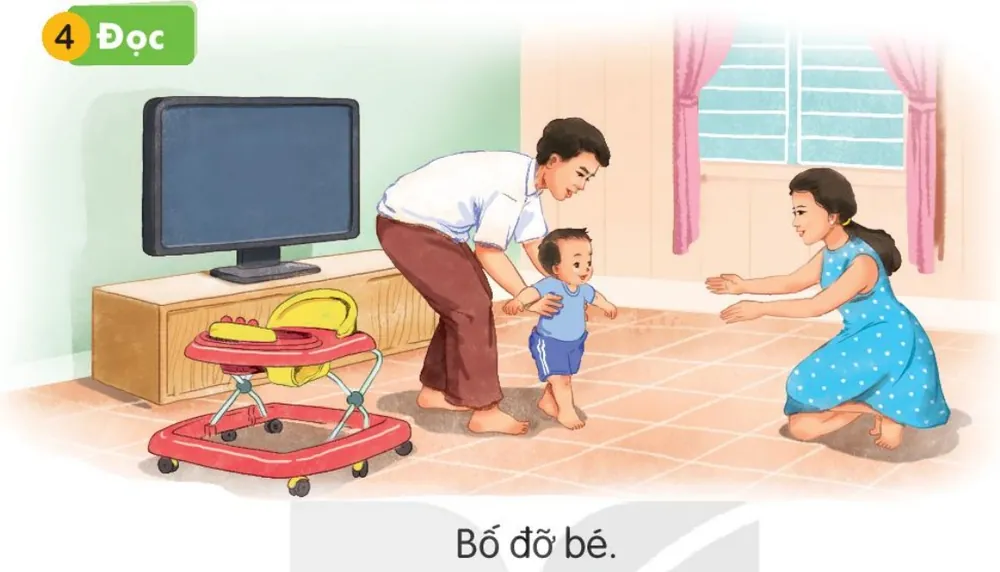 bố đỡ bé tập đi về phía mẹ.