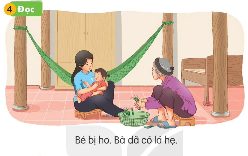 mẹ bế bé, bà nhặt lá hẹ.
